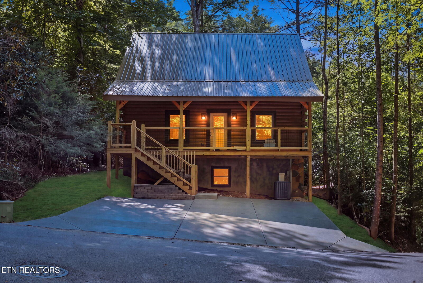 Property Photo: 1607 Mountain Shadow Way TN 37738