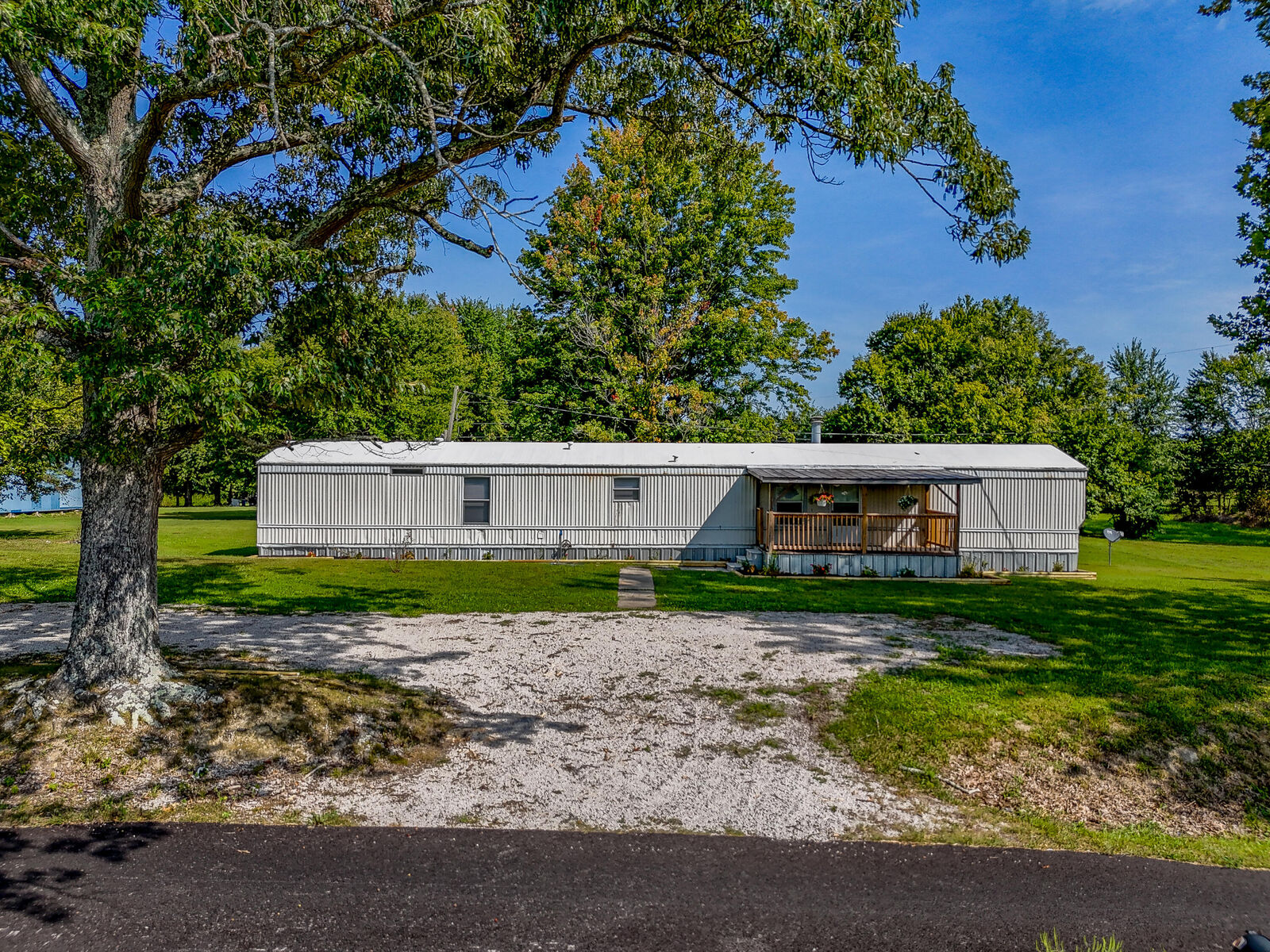 Property Photo:  749 Vanlandingham Road  KY 40371 