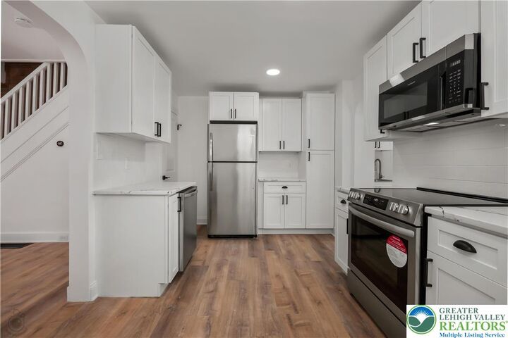 Property Photo: 716 N New PA 18018