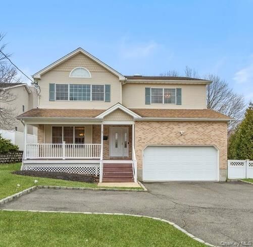 Property Photo:  1 Fairway Drive  NY 11804 