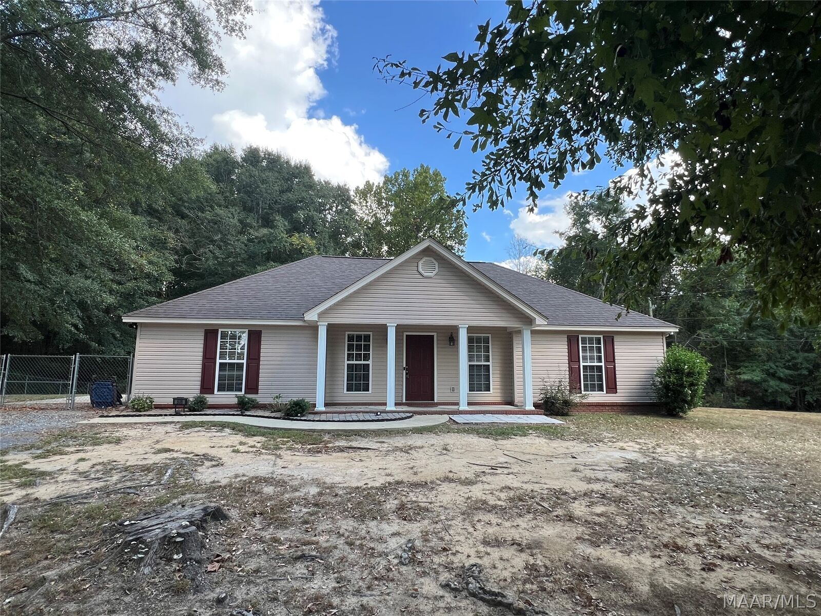 Property Photo: 606 Powell Loop AL 36092