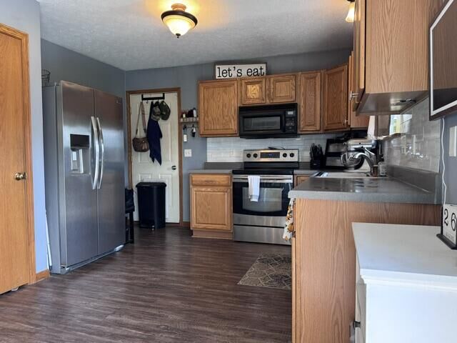 Property Photo: 326 Greeley St OH 44287