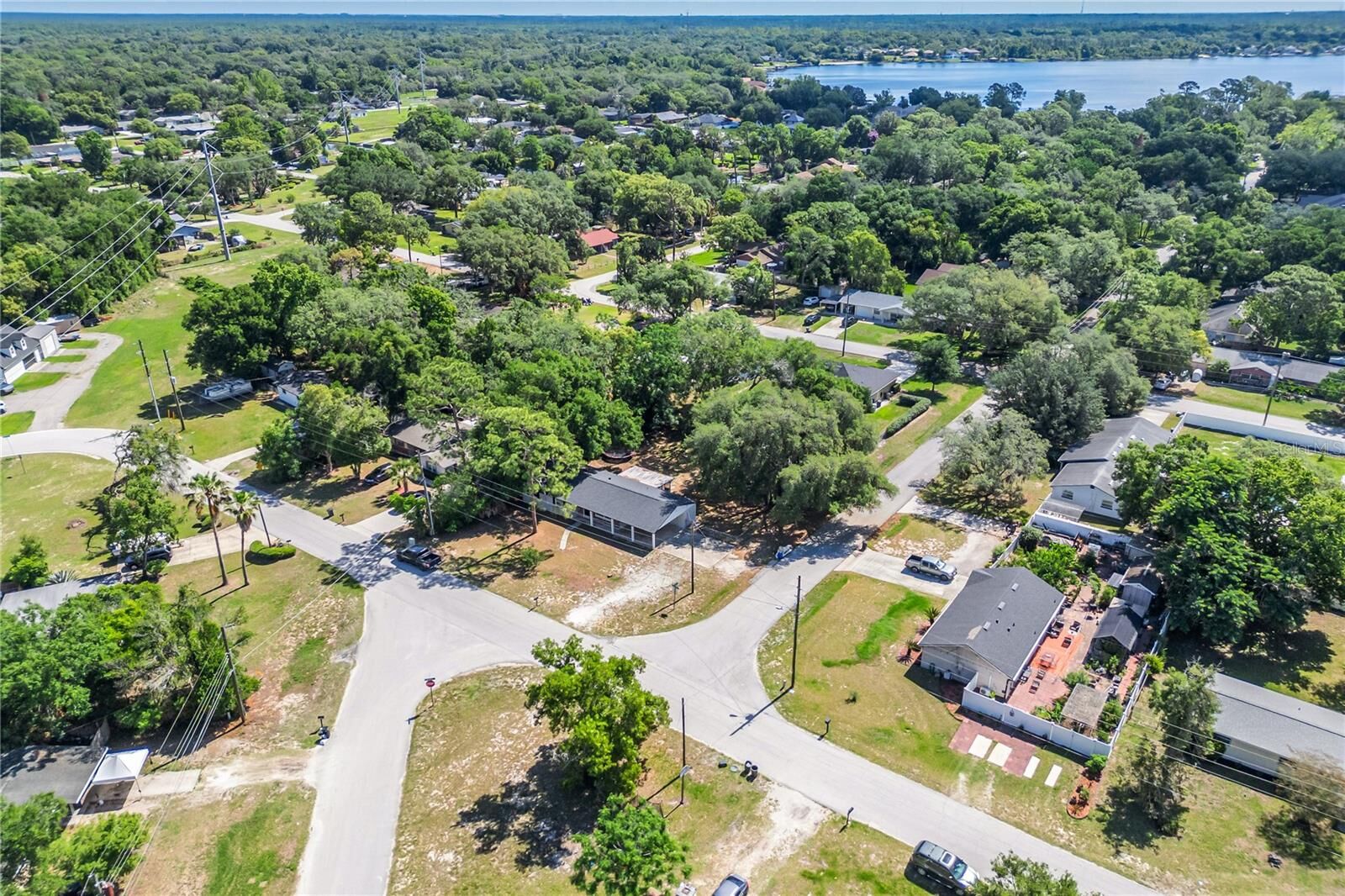 Property Photo:  2201 Camellia Drive  FL 32779 