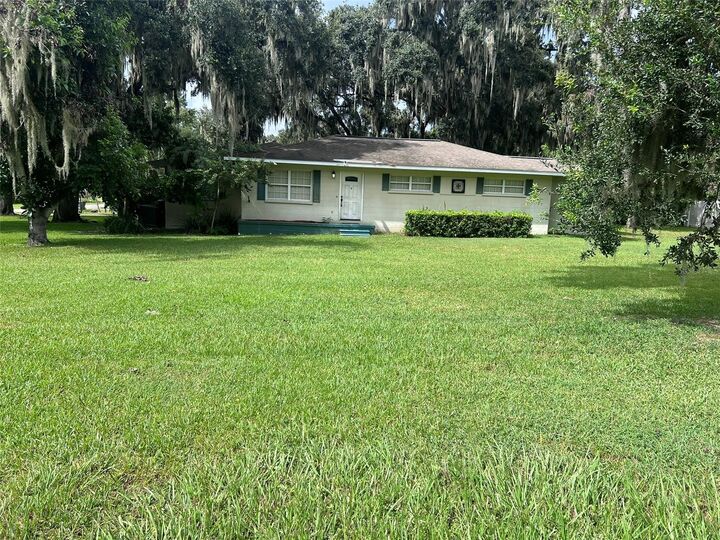 Property Photo: 315 W Carter Road FL 33813