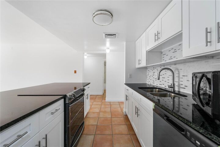 Property Photo: 5820 N Church Avenue 422 FL 33614