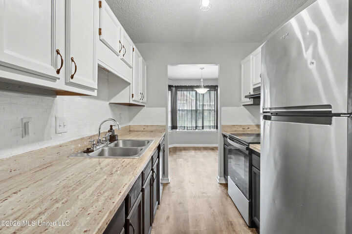Property Photo:  20 Heather Lane  MS 39503 