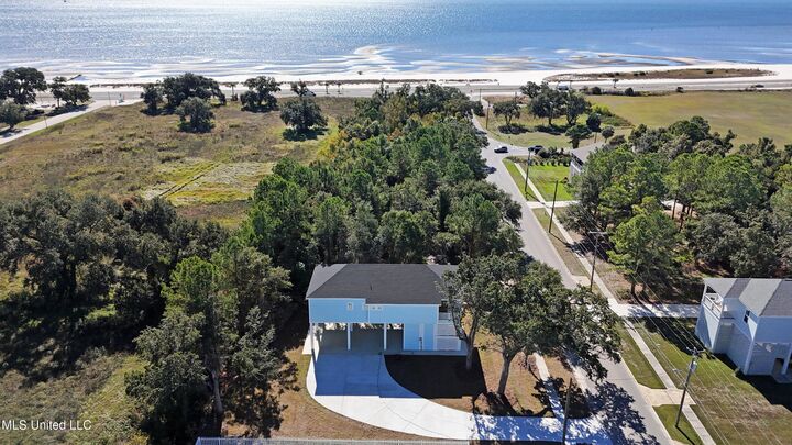 Property Photo:  124 Holiday Avenue  MS 39571 