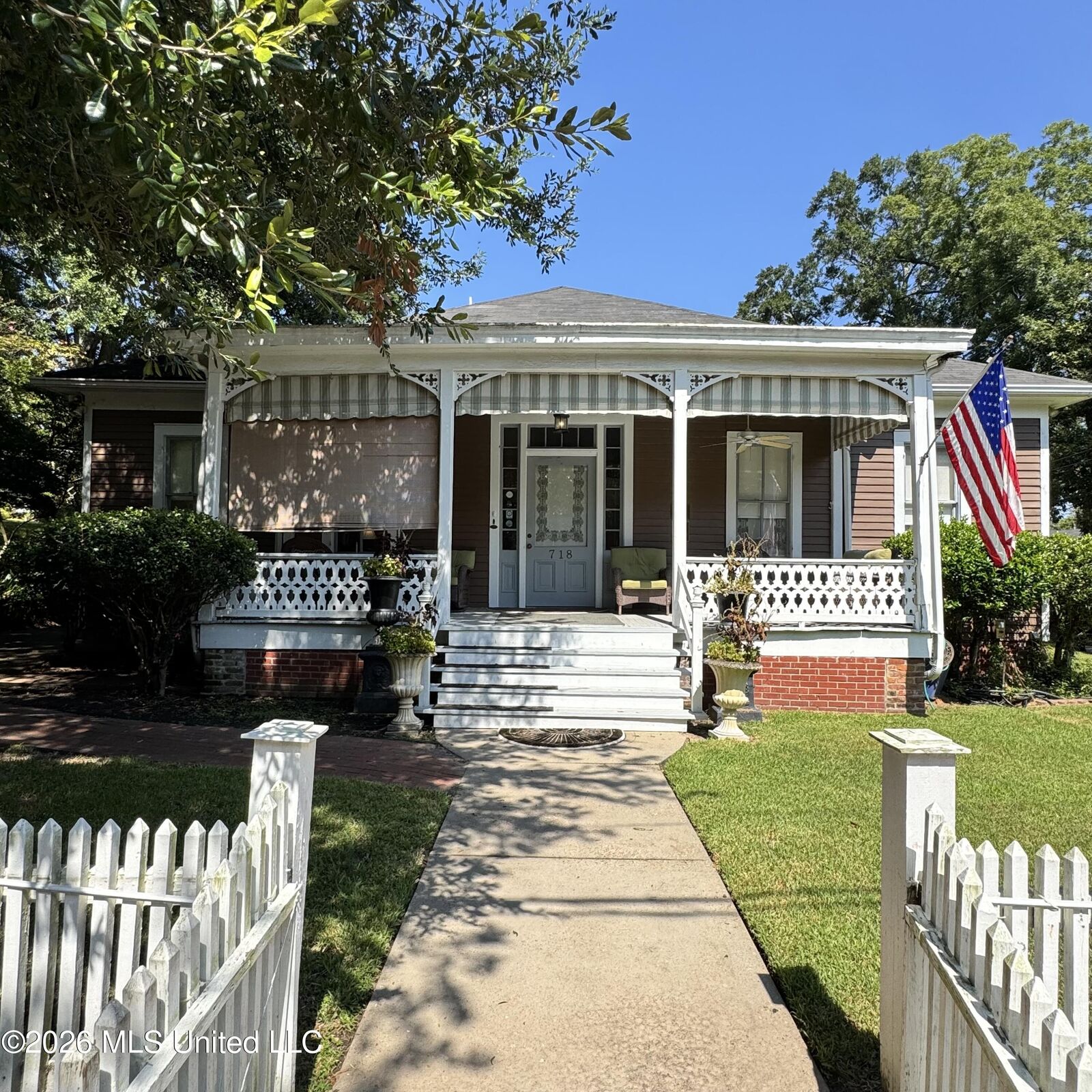Property Photo: 718 N Union Street MS 39120