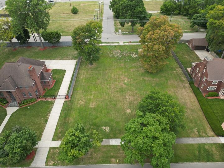 Property Photo: 2957 Seminole Street MI 48214-1857