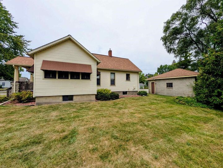 Property Photo:  1205 Wilson Street  MI 48708 