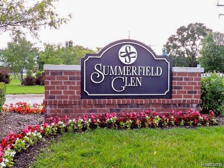Property Photo:  1074 W Summerfield Glen Circle  MI 48103 9166 