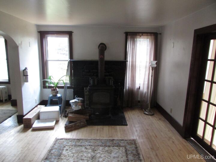 Property Photo:  10 W Eastern Avenue  MI 49946 