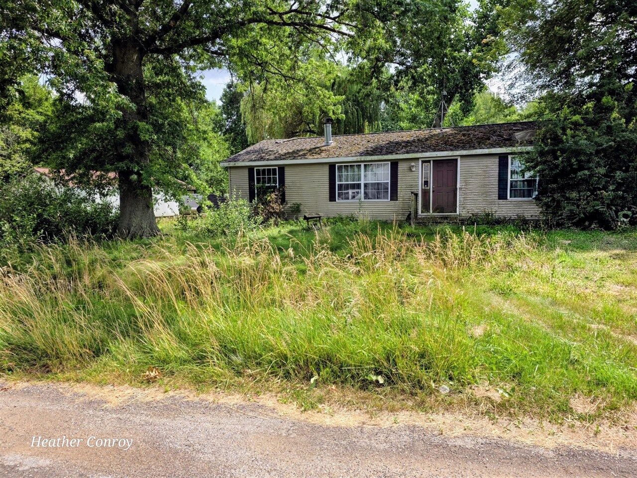 Property Photo: 46933 Broadway Street MI 49026-9778