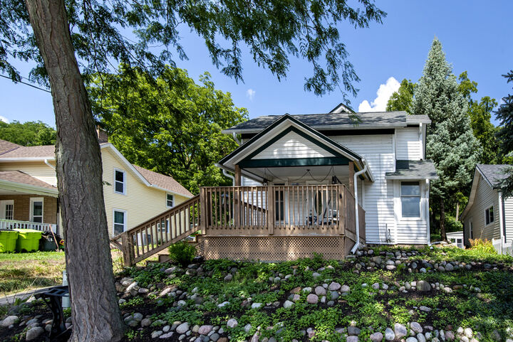 Property Photo:  226 W Capitol Dr  WI 53029 