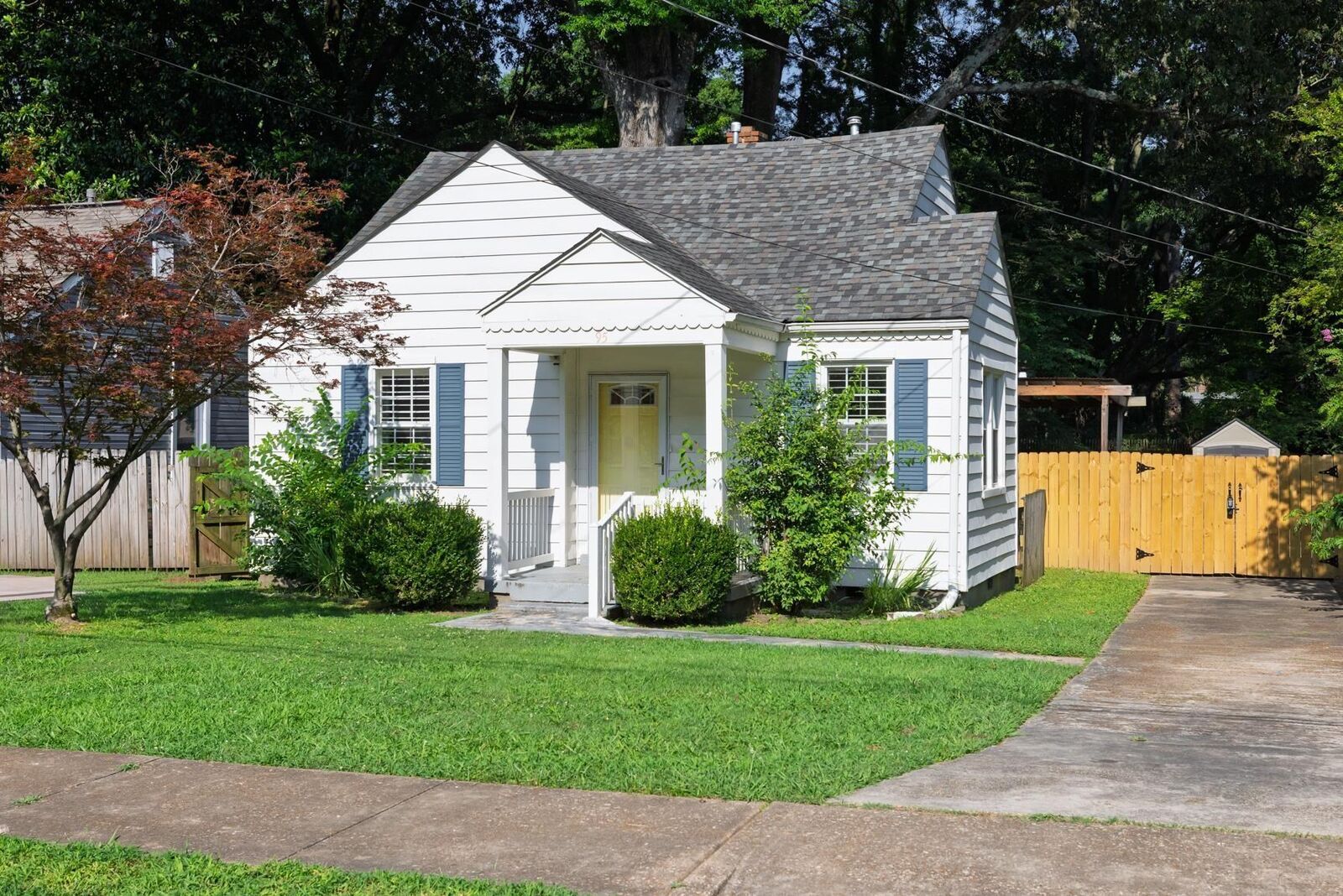 Property Photo: 95 Marne St TN 38111