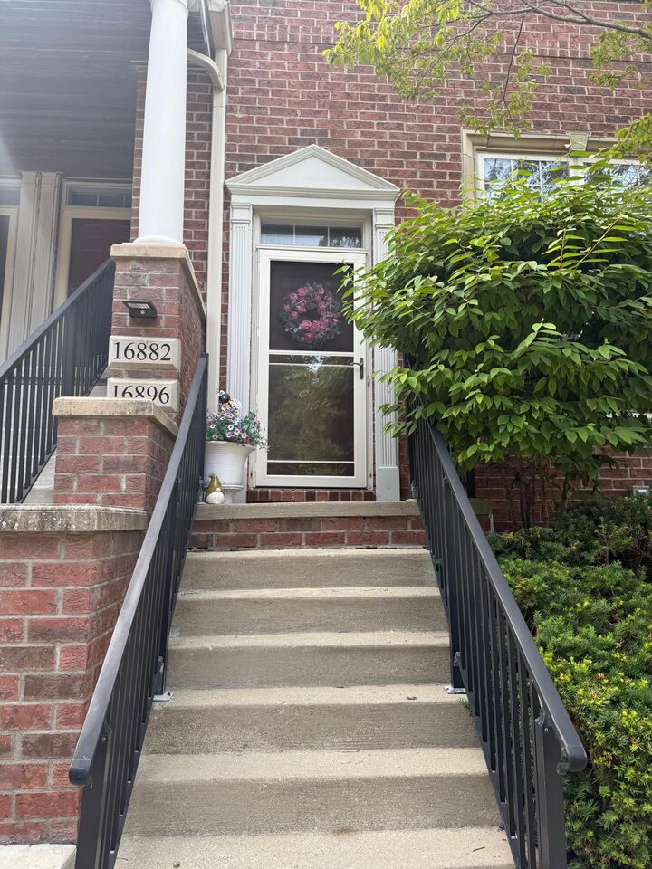 Property Photo: 16896 Farmington Road MI 48154