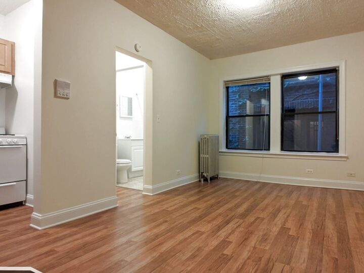Property Photo: 1742 N Humboldt Boulevard 306 IL 60647