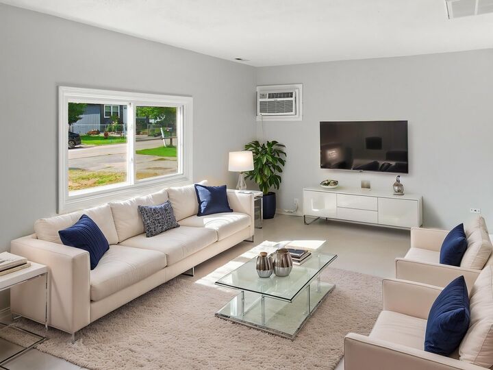 Property Photo:  1613 Juneway Terrace  IL 60073 