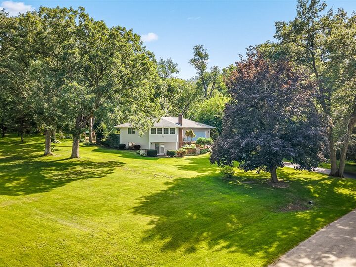 Property Photo:  572 Baintree Road  IL 61019 