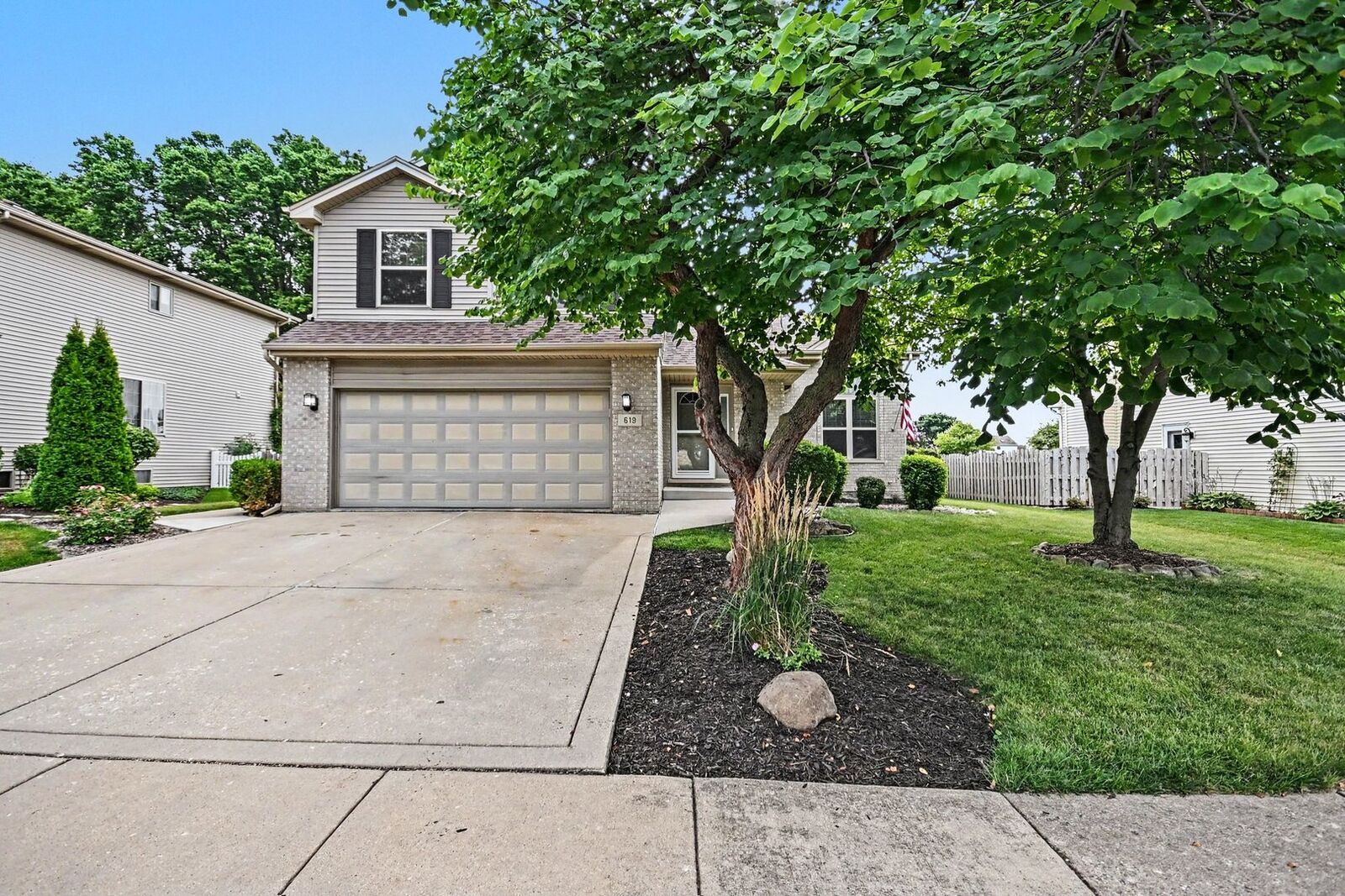 Property Photo:  619 Wild Indigo Avenue  IL 60446 