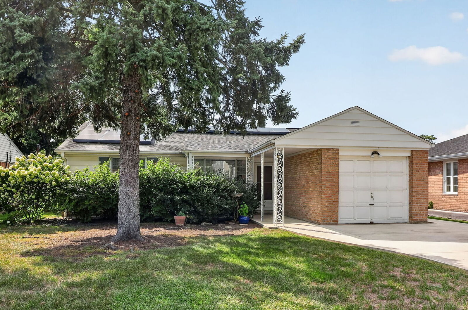 Property Photo:  964 S 3rd Avenue  IL 60016 