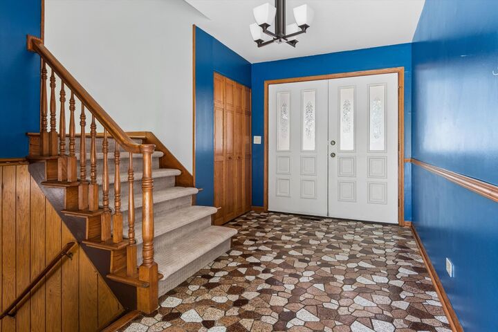 Property Photo:  6702 Pershing Court  IL 60517 