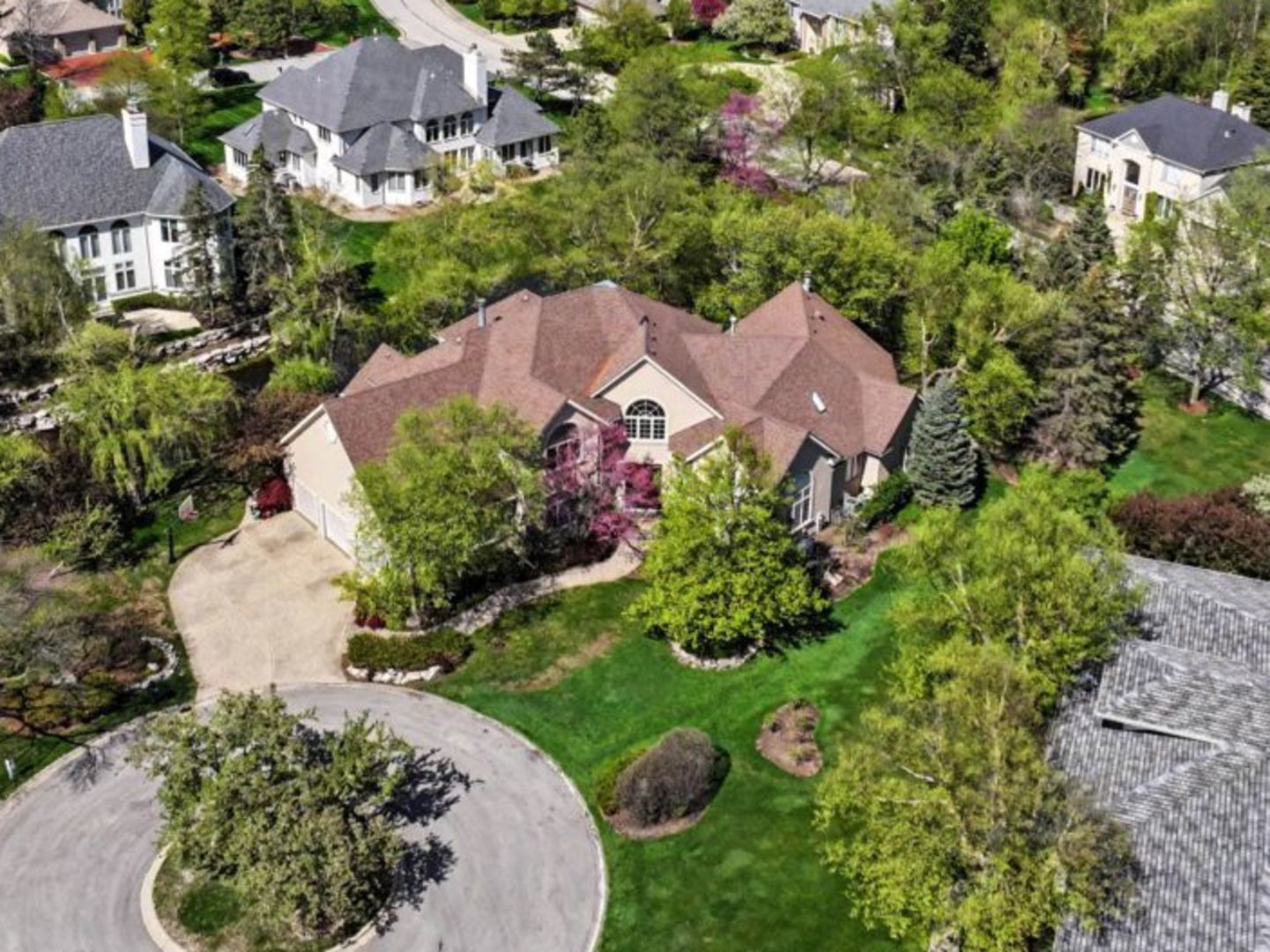 Property Photo: 1745 Sundrop Circle IL 60035