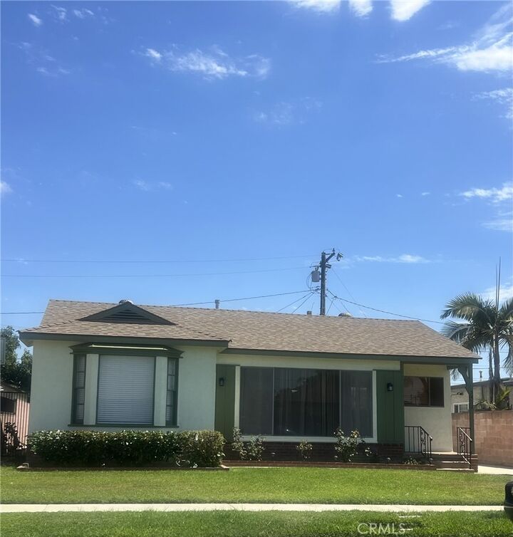 Property Photo:  5412 Lemoran Avenue  CA 90660 