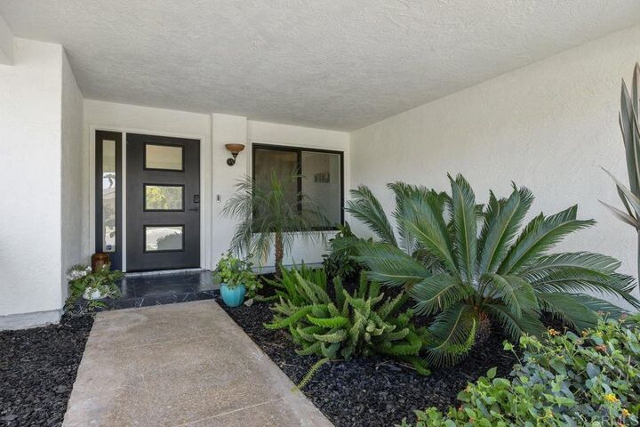 Property Photo: 3855 Via Reposo CA 92091