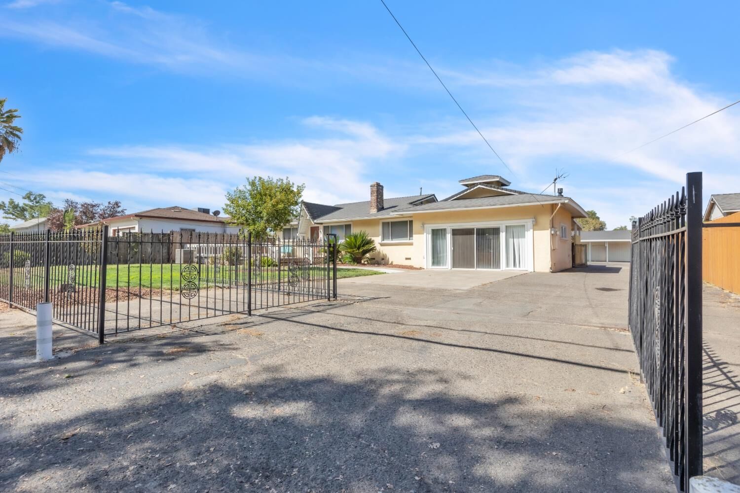 Property Photo:  5435 Dry Creek Road  CA 95838 