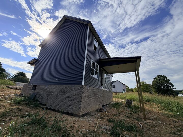Property Photo: 3694 Old Highway 48 TN 37040