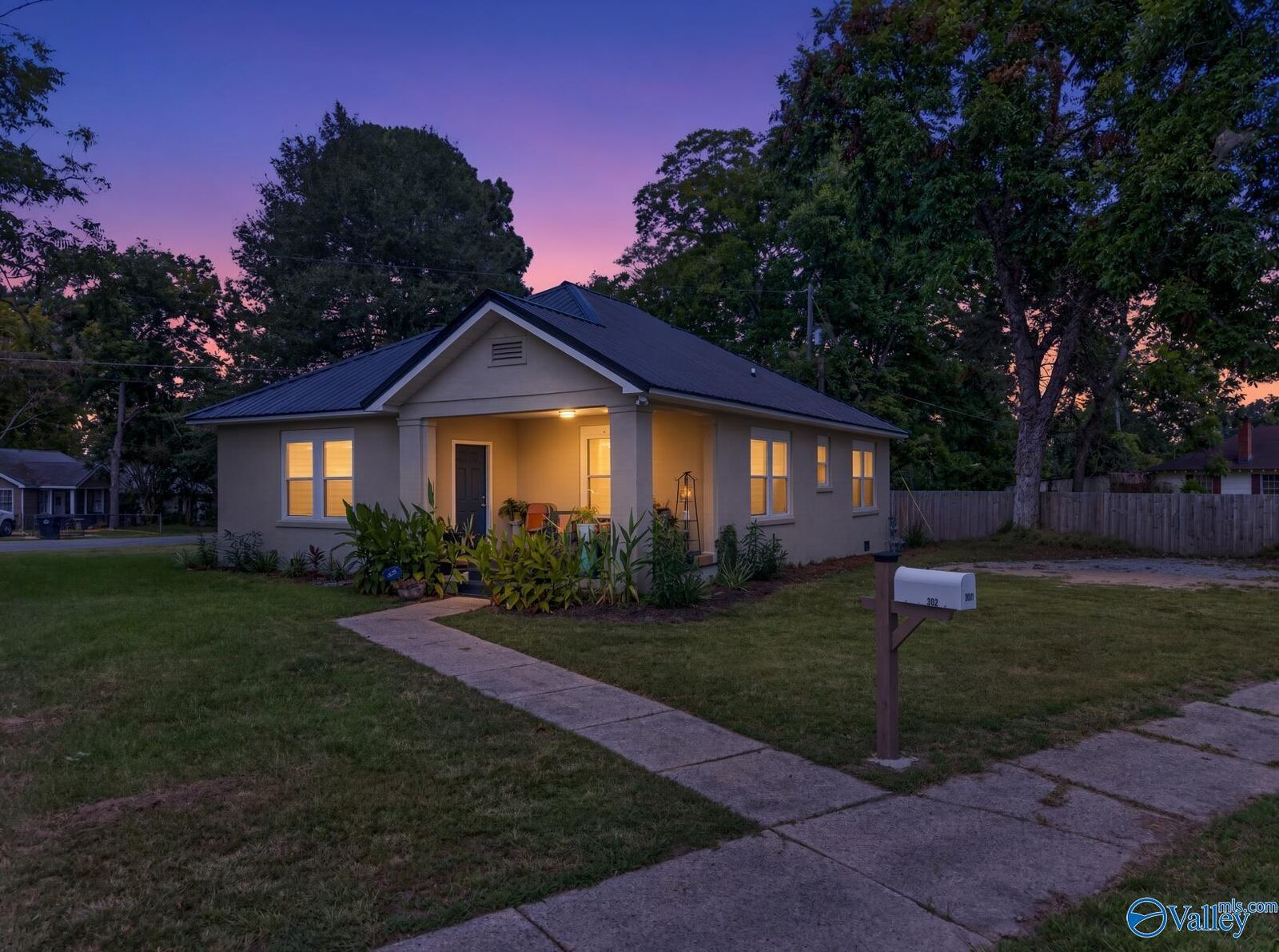 Property Photo: 302 Richardson Street AL 35903