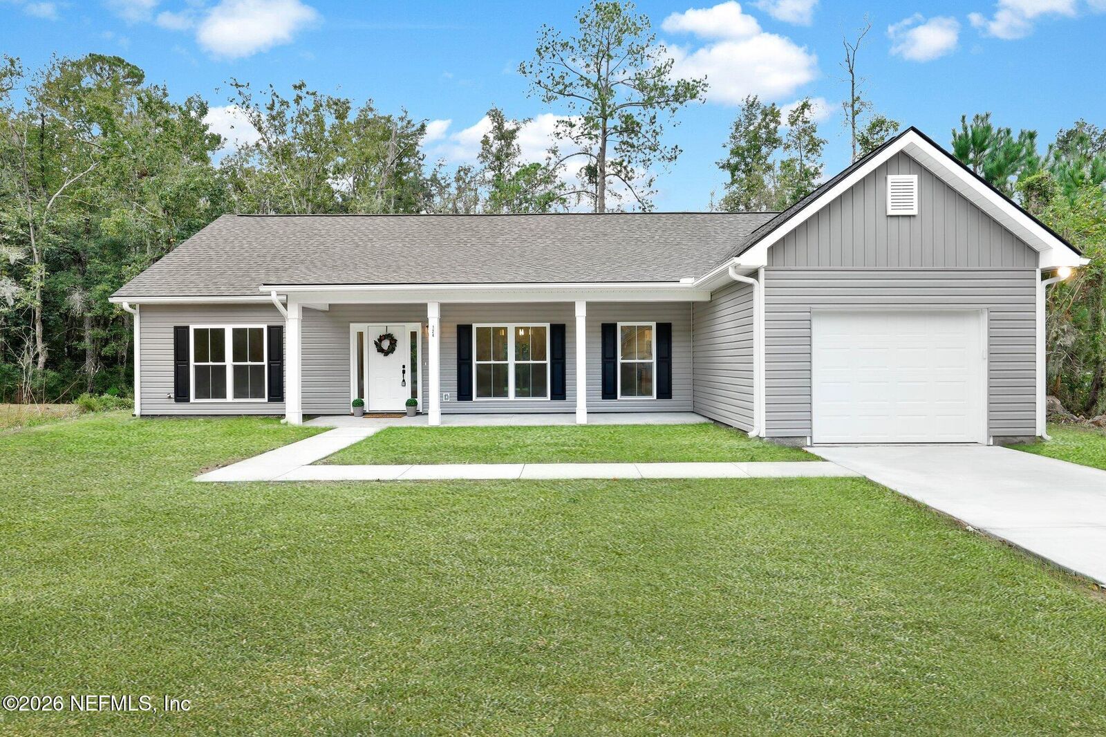 Property Photo: 124 Creekwood Circle GA 31548
