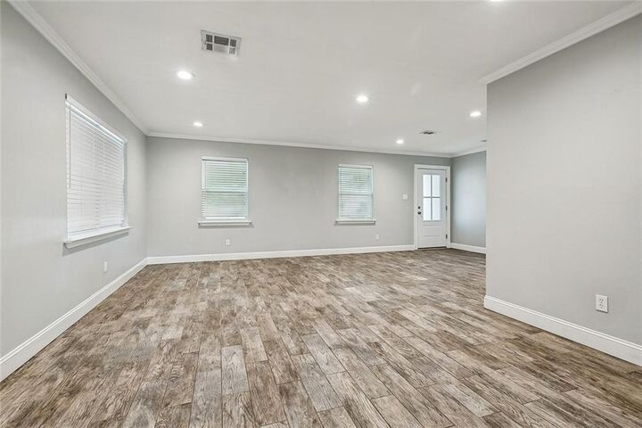 Property Photo: 1621 Hall Avenue LA 70003