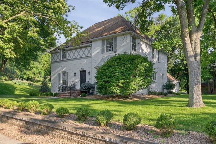 Property Photo:  3916 W 28th Street  MN 55416 