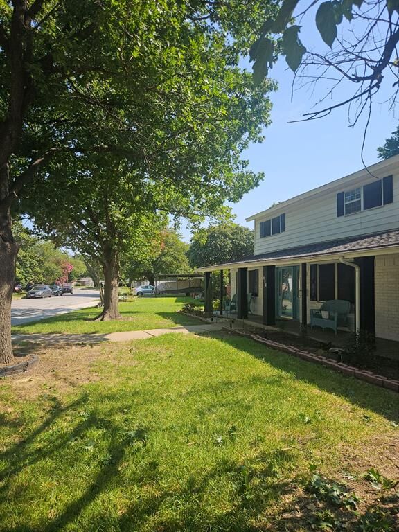 Property Photo:  721 Thompson Drive  TX 76179 