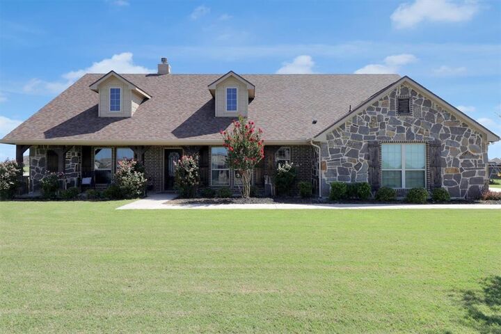 Property Photo:  7818 Sagebrush Lane  TX 76044 