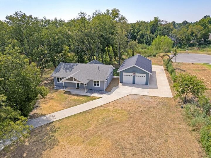 Property Photo:  2530 Flora Lane  TX 75020 