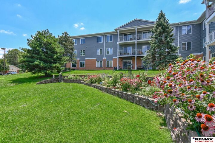Property Photo: 3001 S 51st Street Court 467 NE 68506