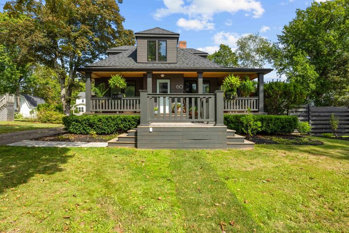 Property Photo:  60 North River Road  PE C1A 3K5 
