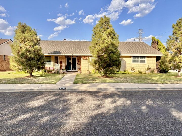 Property Photo: 2200 Ventura Ave TX 79763