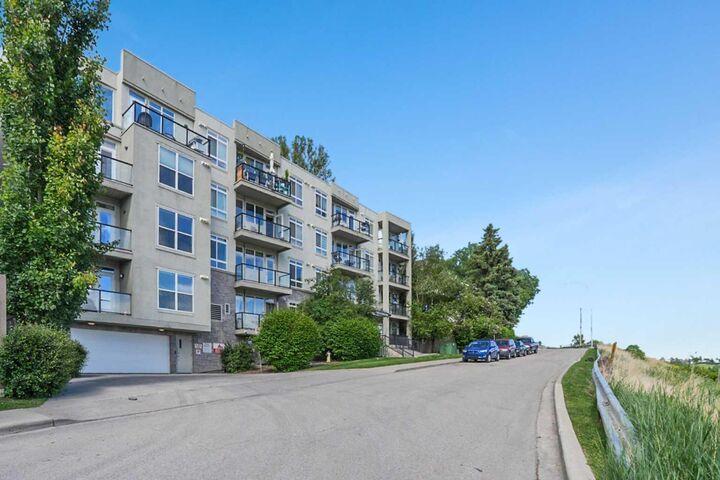 Property Photo:  540 5 Avenue NE 205  AB T2E 0L2 