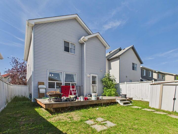 Property Photo:  197 Tarington Close NE  AB T3J 3V7 