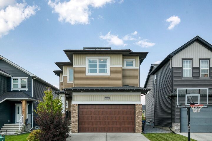 Property Photo:  1532 Ravensmoor Way SE  AB T4A 0V9 