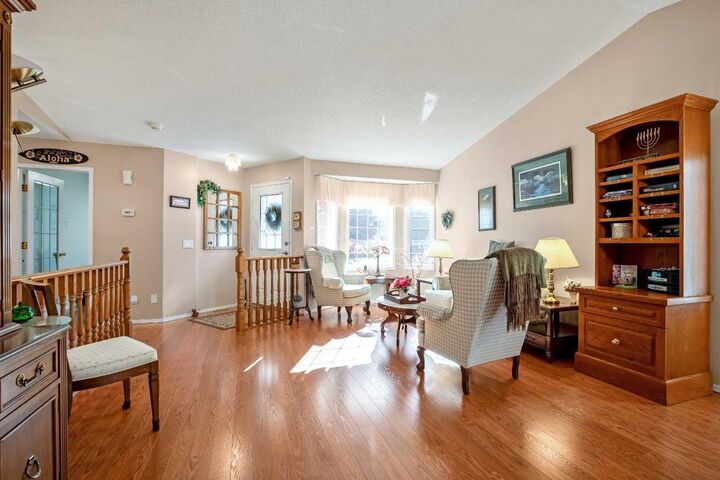Property Photo:  501 Riverside Drive NW  AB T1V 1T5 