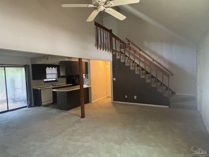 Property Photo: 6920 Heather Oaks Dr FL 32506