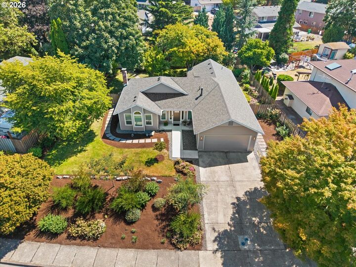 Property Photo: 5910 NE Harvest St OR 97124