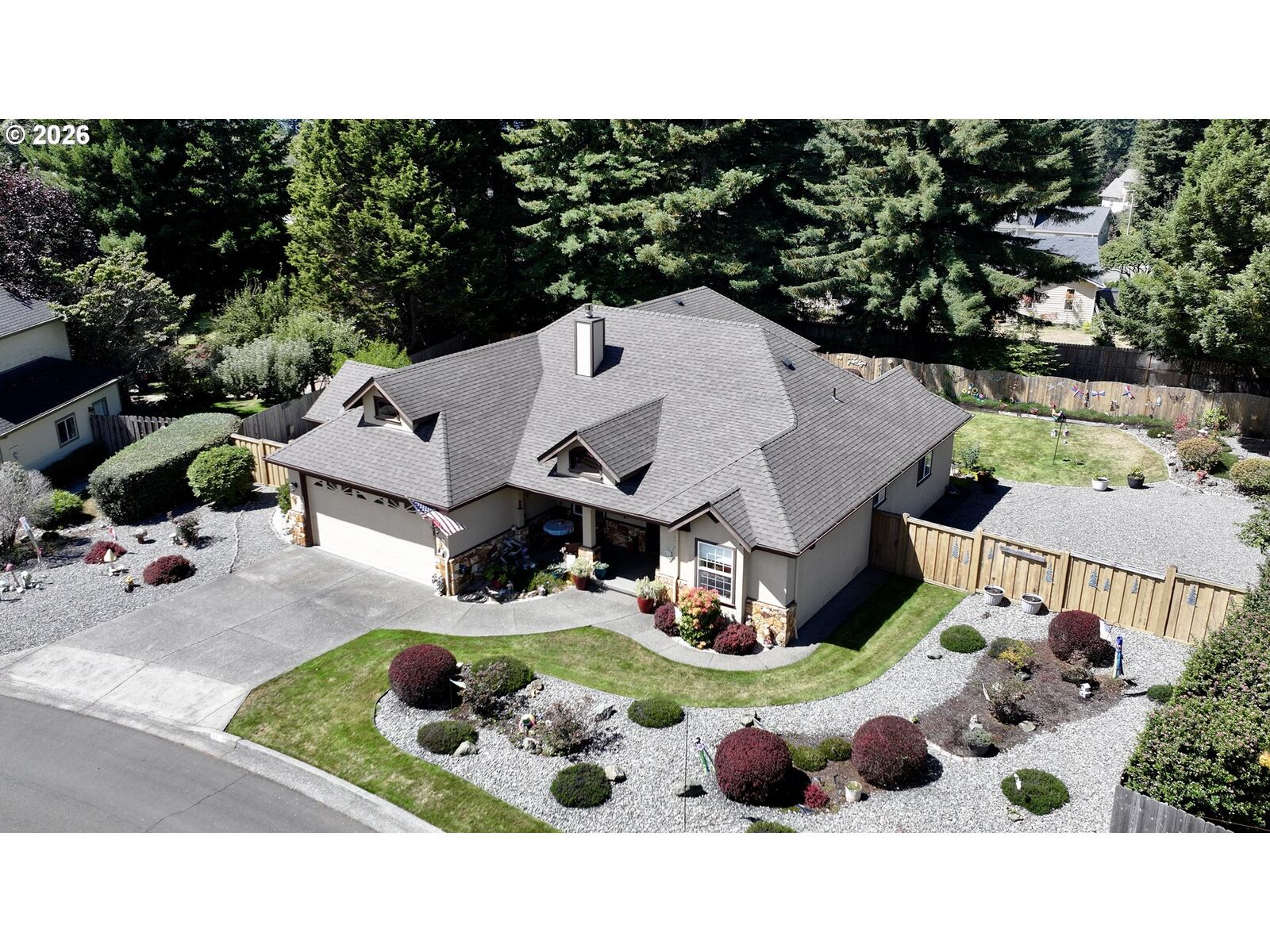 Property Photo:  911 Midland Way  OR 97415 