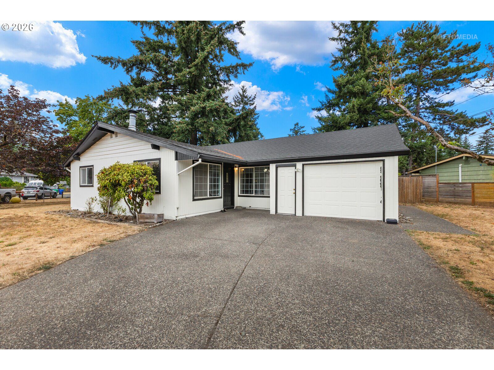 Property Photo: 12747 NE Holladay St OR 97230