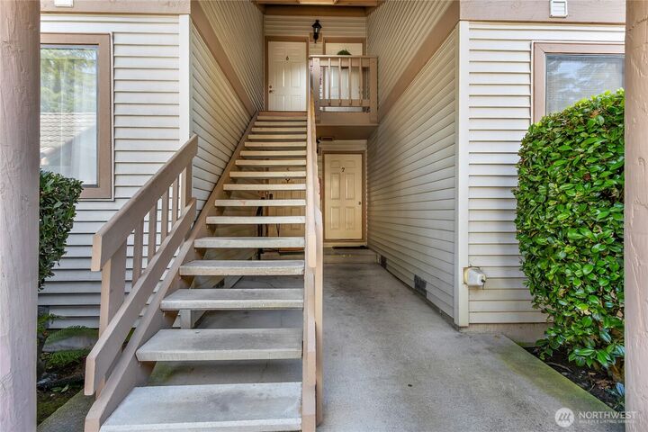 Property Photo:  17404  119th Lane SE H8  WA 98058 